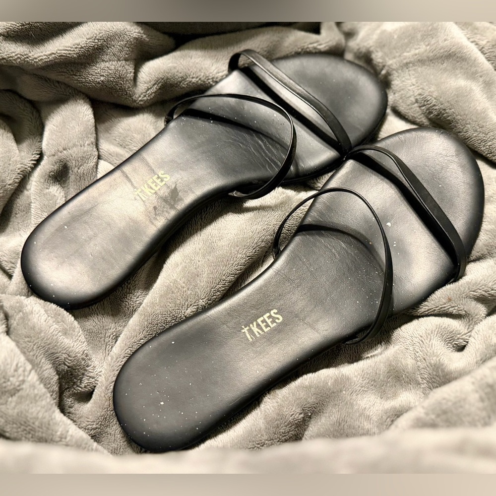 GUC TKEES Gemma Black Strappy Sandals - Picture 5 of 12